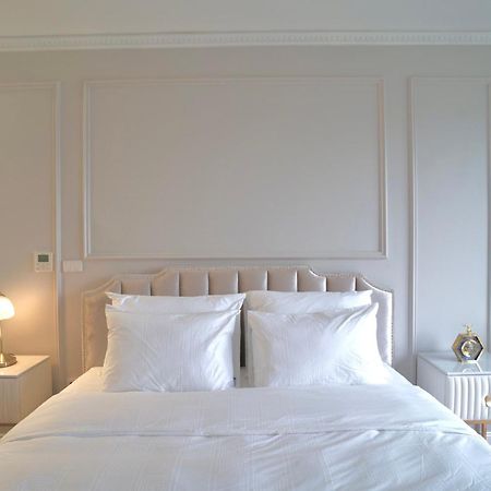 Luxe Paradise Suites Xuan Dieu Hanoi Exterior photo