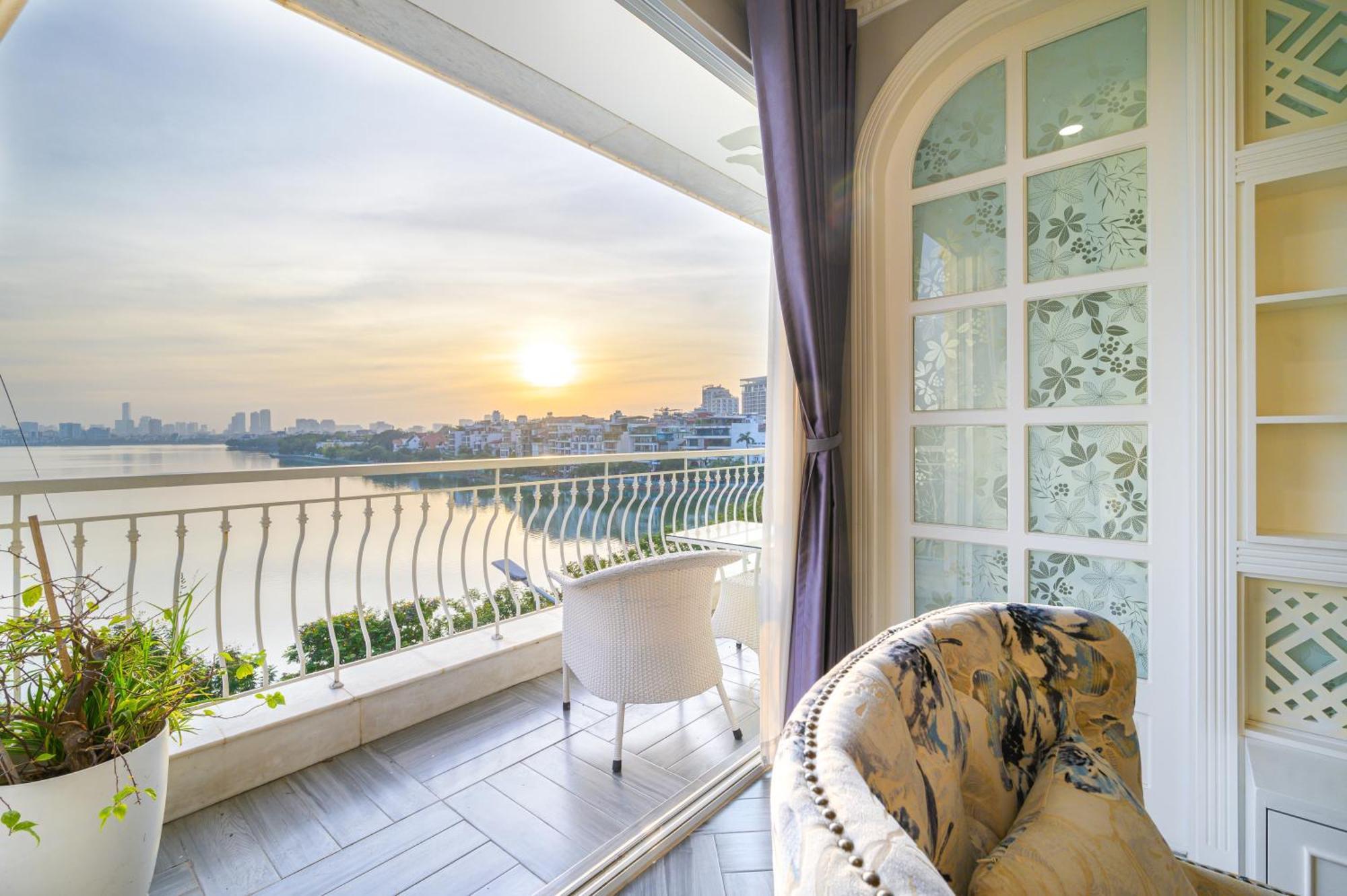 Luxe Paradise Suites Xuan Dieu Hanoi Exterior photo